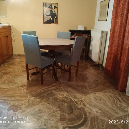 Avra Apartment Artemida  Ngoại thất bức ảnh