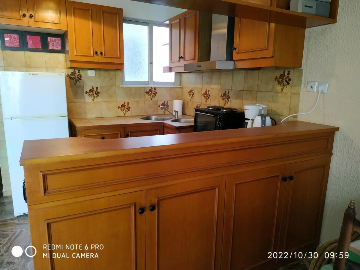Avra Apartment Artemida  Ngoại thất bức ảnh
