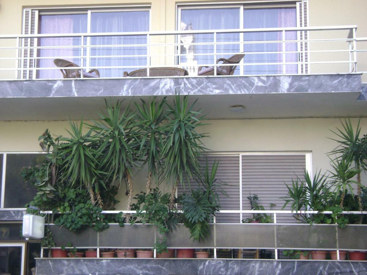 Avra Apartment Artemida  Ngoại thất bức ảnh